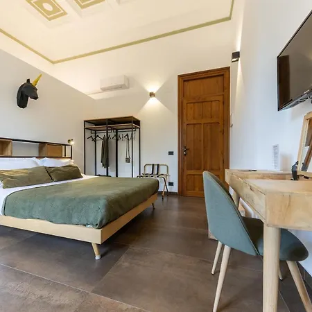 Bohemien Boutique Bed & Breakfast 4*