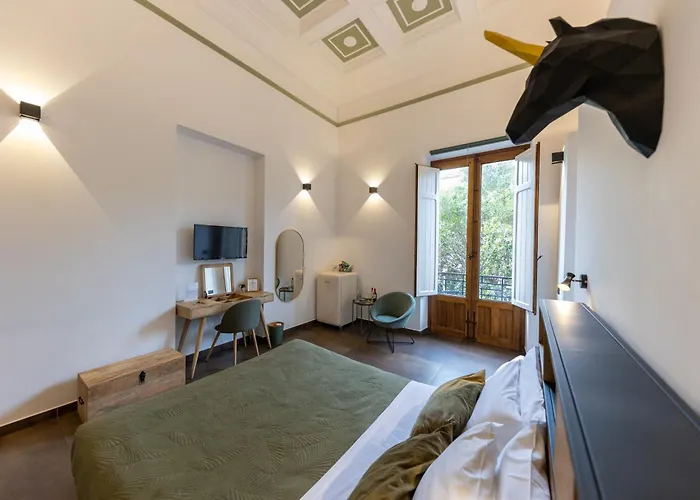 לינה וארוחת בוקר Bohemien Boutique 4*